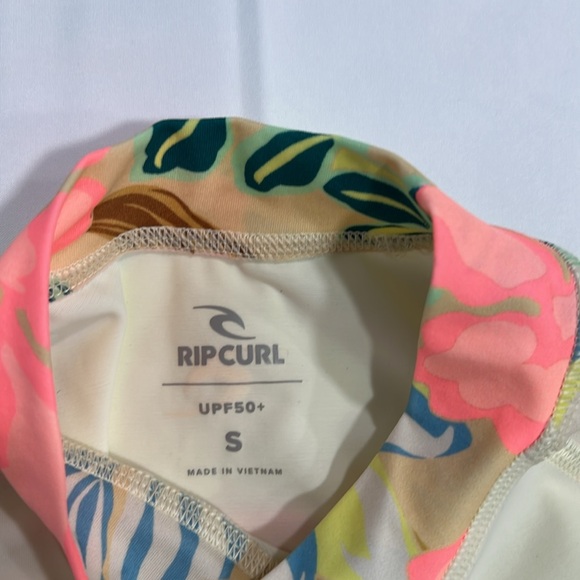 Rip Curl Follow The Sun UPF 50 Long Sleeve Rashguard, SMALL - Picture 9 of 9